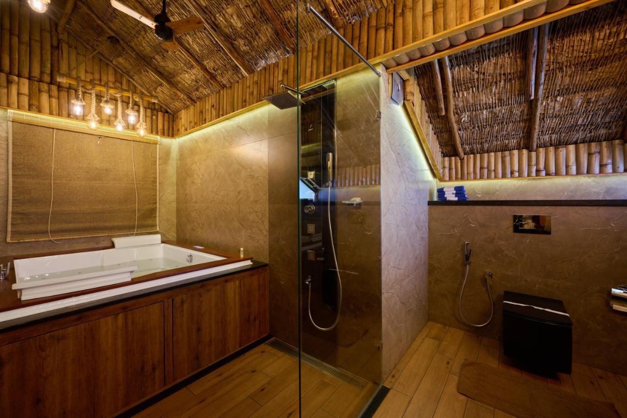 Maliekal Heritance Cherai Beach Cochin Exterior photo