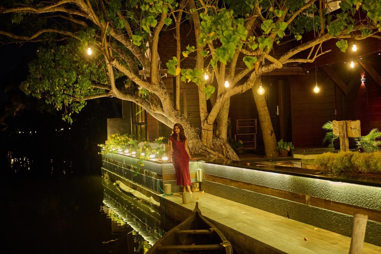 Maliekal Heritance Cherai Beach Cochin Exterior photo