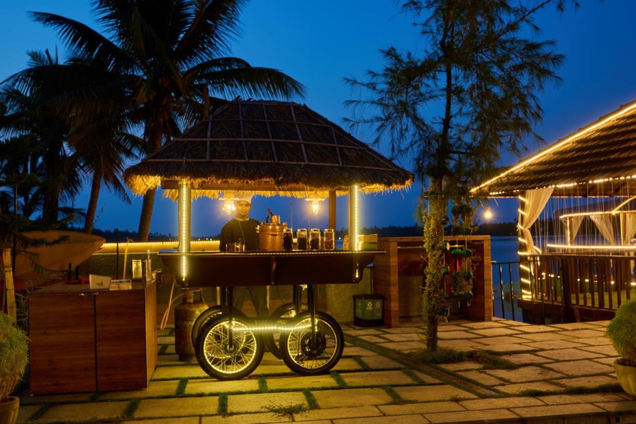 Maliekal Heritance Cherai Beach Cochin Exterior photo