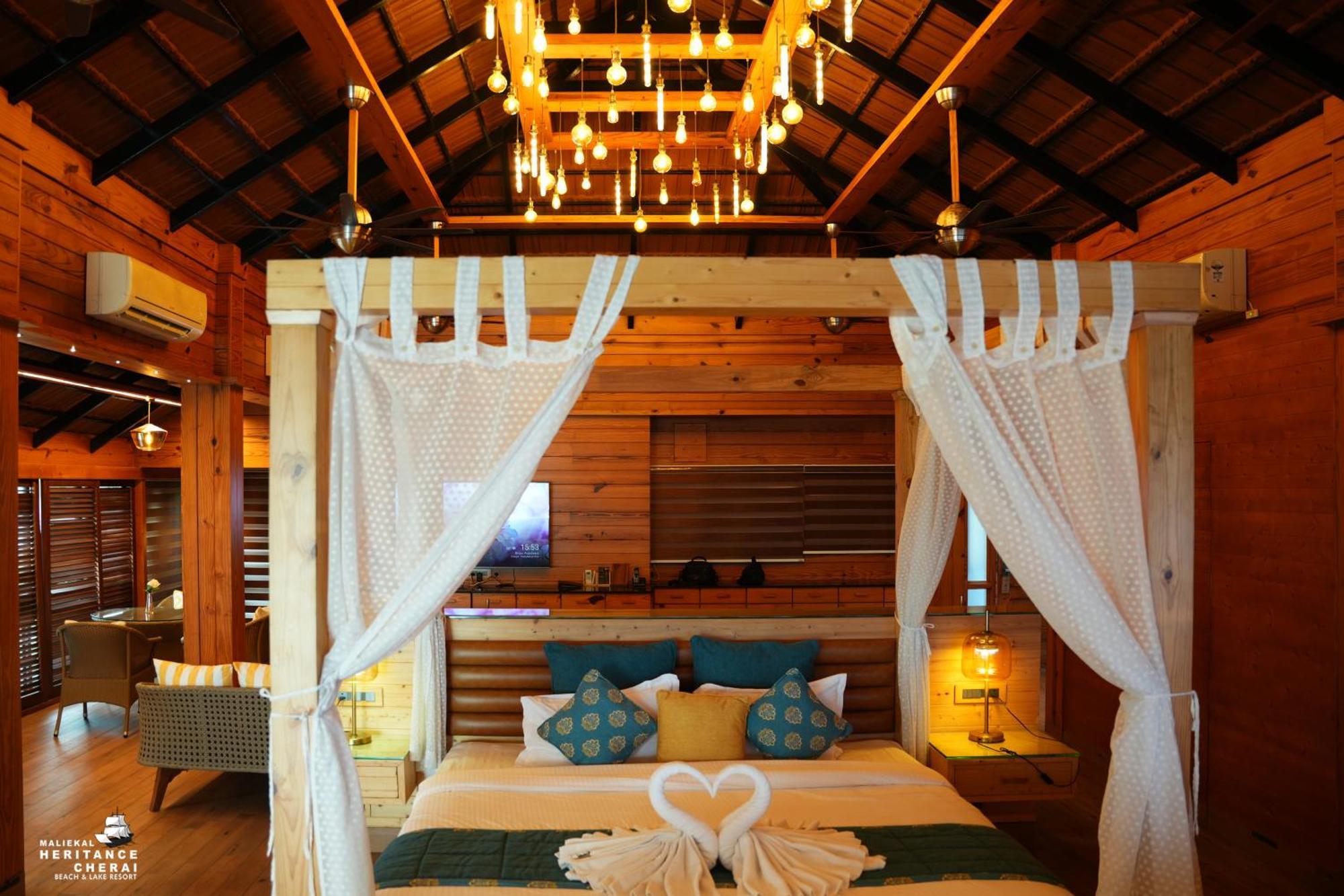 Maliekal Heritance Cherai Beach Cochin Exterior photo